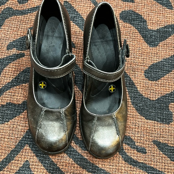 Dr. Martens Shoes - Fun Fun Fun Dr. Martin heels